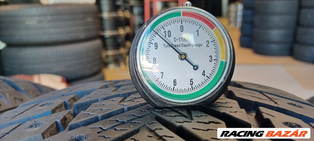 Nokian Hakkapeliitta10 SUV 235/55 R18 téli gumik 85e./4db.9,5mm 8. kép