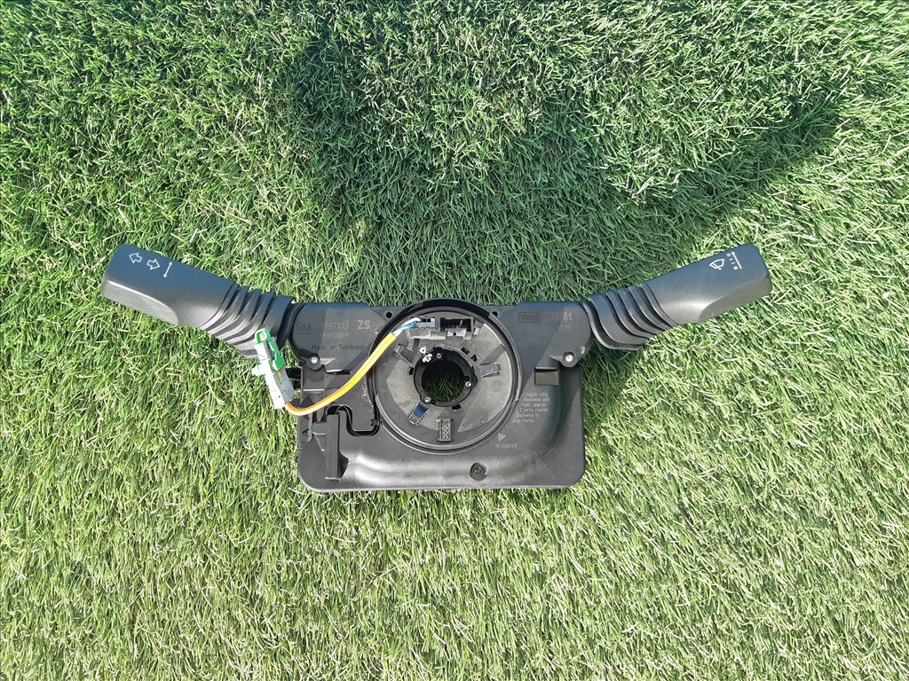 Bontásra: Opel Astra H Enjoy 1.6 benzin, bajuszkapcsoló, kormánykapcsoló  13197719 203781 7. kép