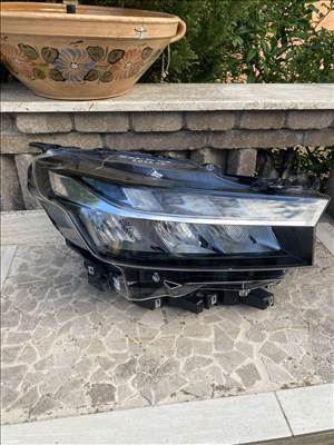 Suzuki Sx4 S-cross jobb Led fényszóró (2022-  )