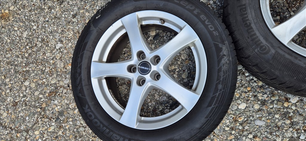  5x114.3 lyukosztású 17" használt Borbet alufelni, rajta 225/60 használt Continental téli gumi  2. kép