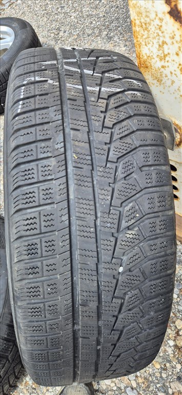  5x114.3 lyukosztású 17" használt Borbet alufelni, rajta 225/60 használt Continental téli gumi  5. kép