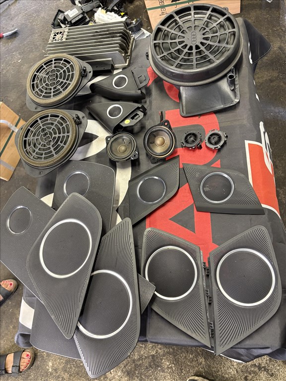 Audi A5 (B8 - 8T) B8 - 8T autós zene, multimédia alkatrészek bang&olufsen 1. kép