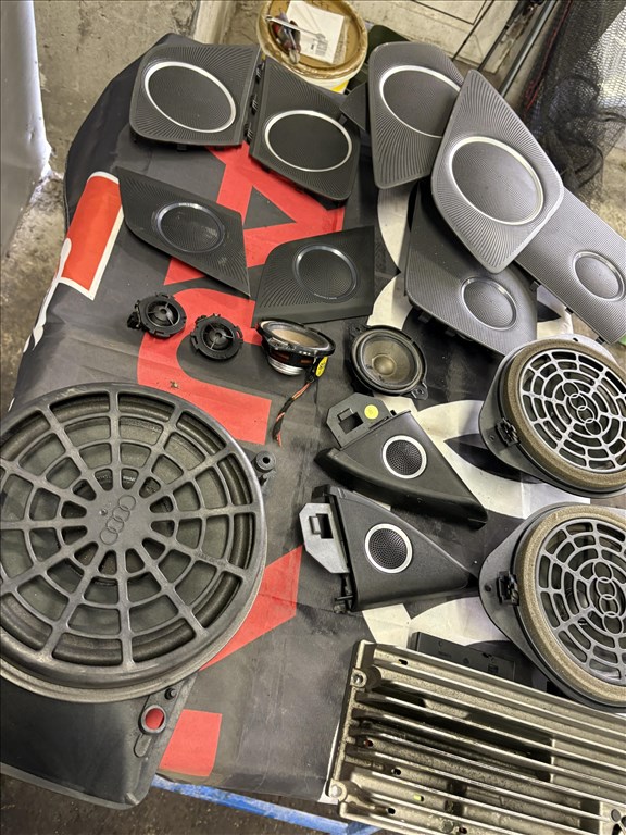 Audi A5 (B8 - 8T) B8 - 8T autós zene, multimédia alkatrészek bang&olufsen 2. kép