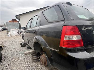KIA Sorento 2,5 CRDi alkatrészek eladó’