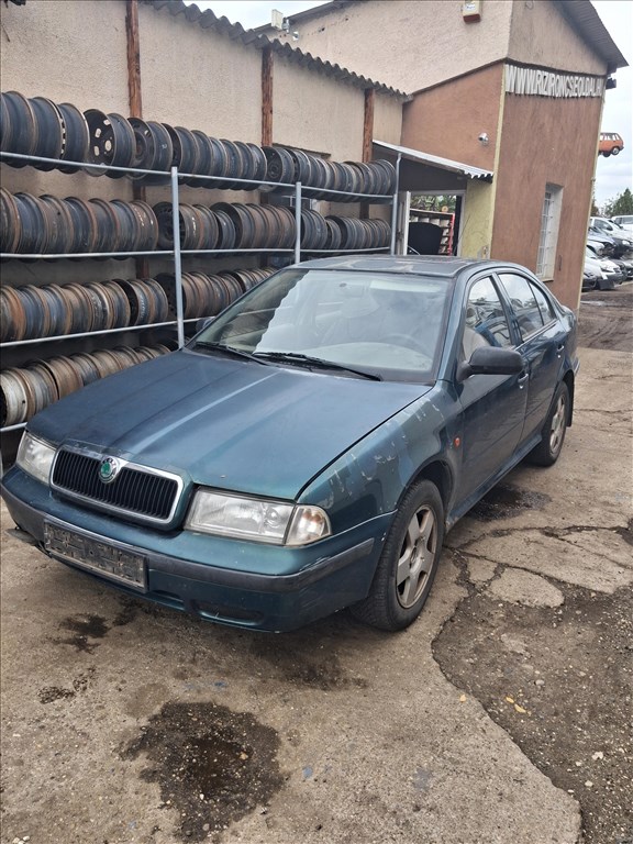 Skoda Octavia I bontásra egyben eladó 3. kép