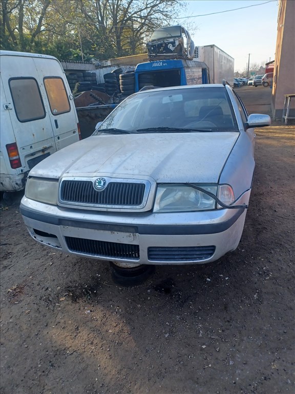 Skoda Octavia I bontásra egyben eladó 5. kép