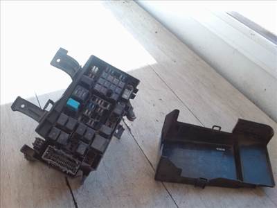 MAZDA 6 05-08 Biztosítéktábla BCM BSI BSM SAM GEM modul Motortér