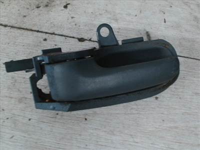 TOYOTA YARIS 99.04-05.09 Bal hátsó belső kilincs