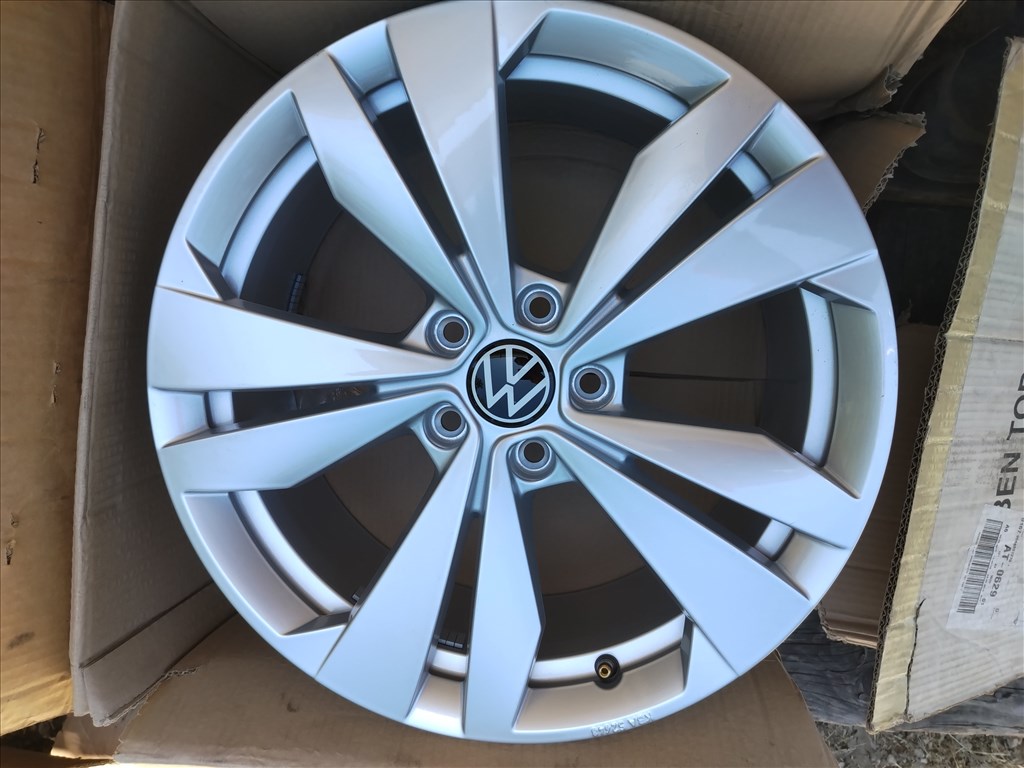  Volkswagen ID3 18" (gyári felni) alufelni 3. kép