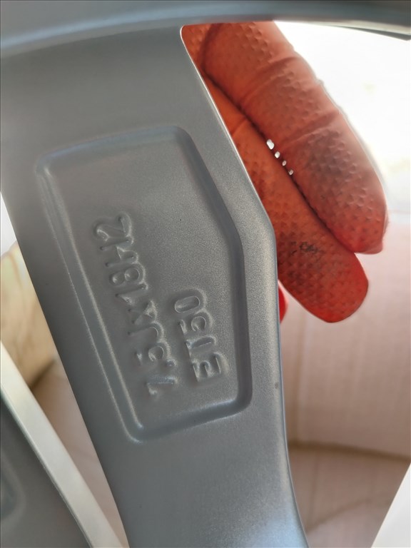  Volkswagen ID3 18" (gyári felni) alufelni 6. kép