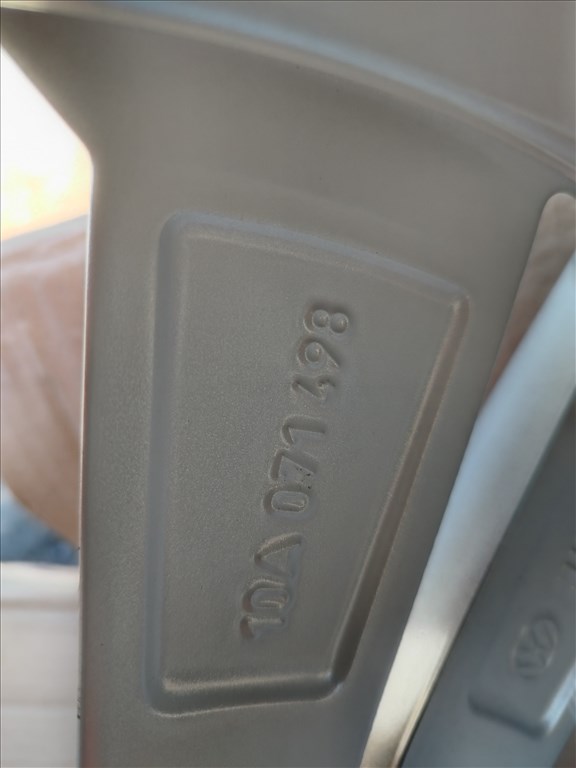 Volkswagen ID3 18" (gyári felni) alufelni 7. kép