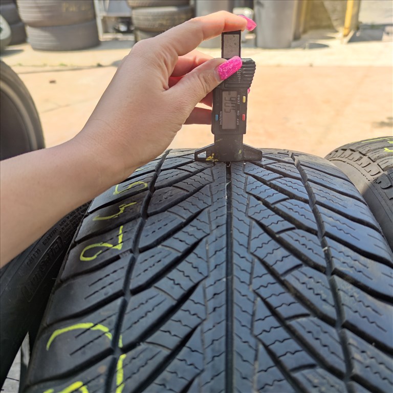 245/45 R18 Goodyear Defekttűrő téli gumi 90000ft a 4db/149/ 2. kép