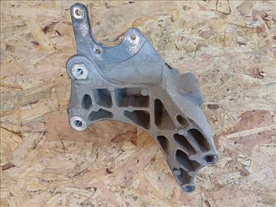 Mitsubishi Lancer VIII (2008-2017) 1.8 Benzines Szervószivattyú Tartó Konzol