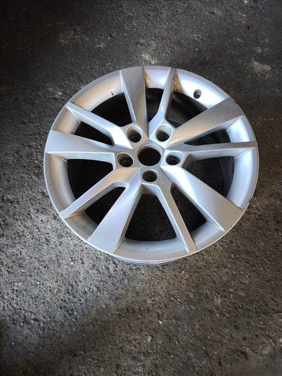 Skoda Octavia III 5E0601025CC Gyár 17 alufelni 1. kép