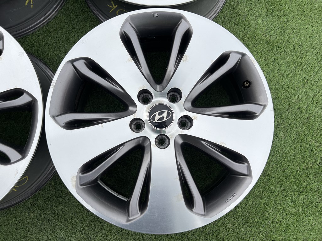 5x114.3 18" Hyundai gyári alufelni 7Jx18h2 ET41 3. kép
