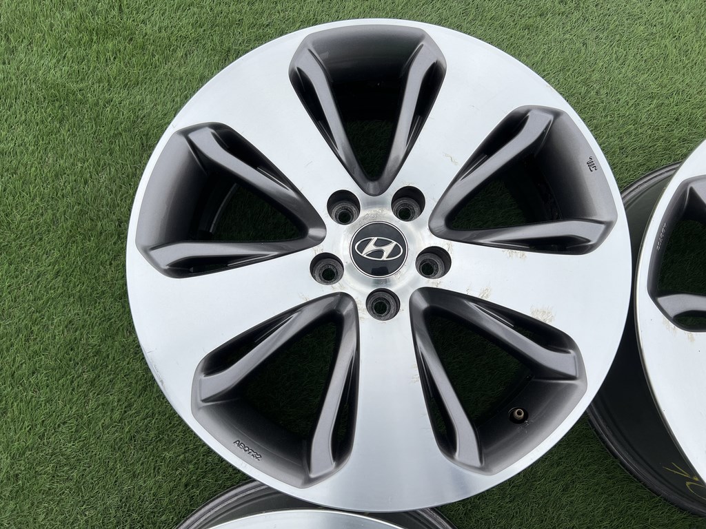5x114.3 18" Hyundai gyári alufelni 7Jx18h2 ET41 5. kép