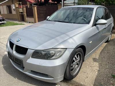 BMW E90 320d N47 sedan titansilber alkatrészei 