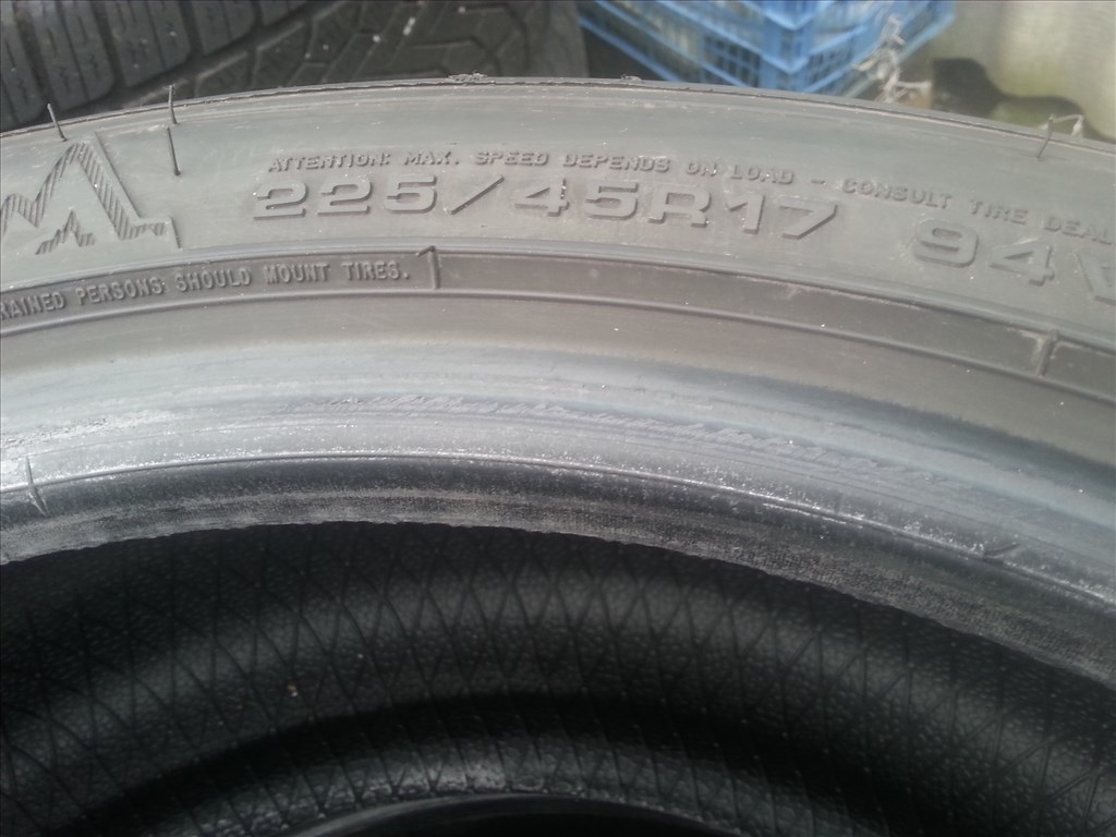  225/45R17 Dunlop winter sport5 újszerű 7 mm-es téli gumi 2 db 4. kép