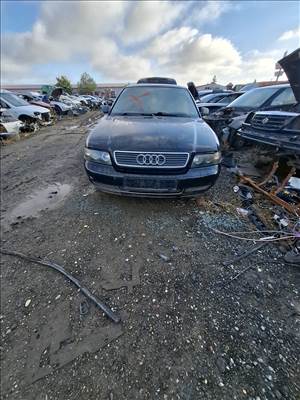 Audi A4 (B5 - 8D) (B5 - 8D) bontott alkatrészei