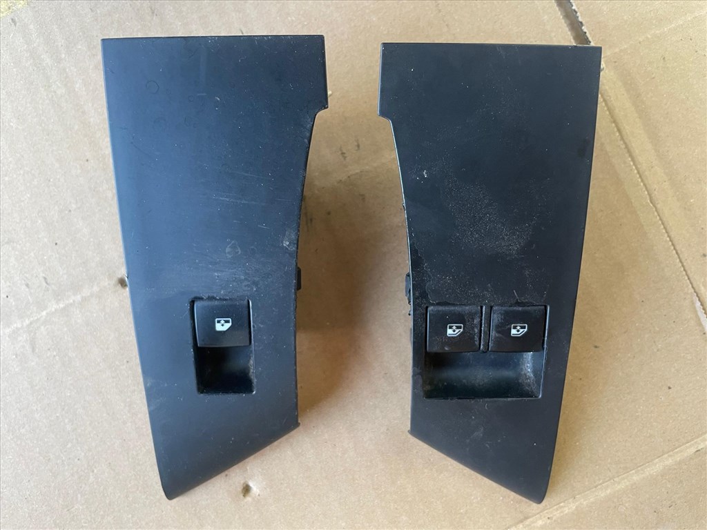 Opel Astra J Ablakemelő mechanika / Ablakemelő motor  / Ajtó zár / Csomagtér zár  3. kép