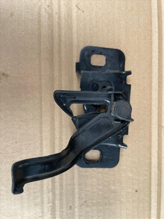 Opel Astra J Ablakemelő mechanika / Ablakemelő motor  / Ajtó zár / Csomagtér zár  8. kép