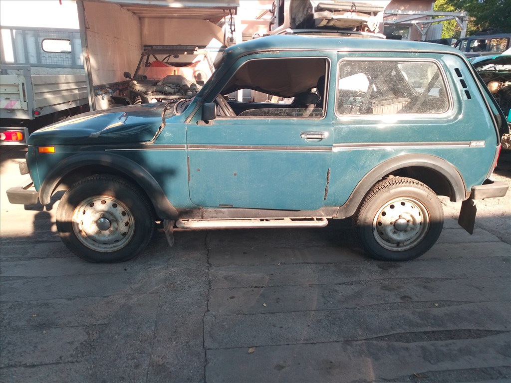 Lada Niva futómű, lengőkar, gólyaláb, csonkállvány  2. kép