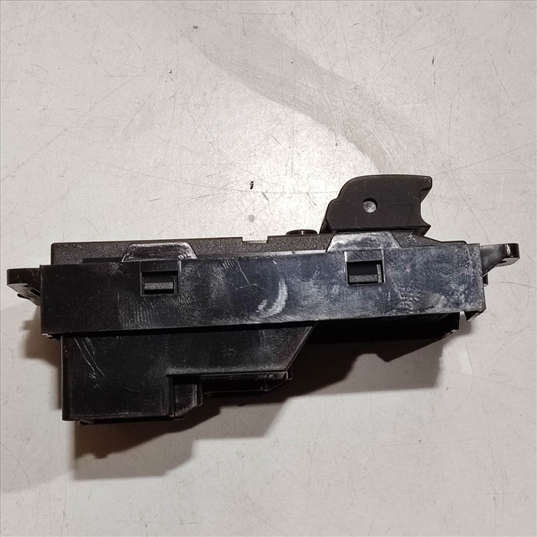 Chevrolet Cruze 2008-2012 jobb első ablakemelő kapcsoló 20792536 2. kép