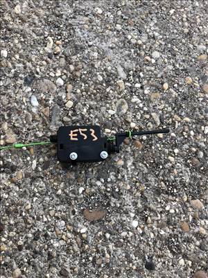 BMW X5 E53 tankajtó zár motor 