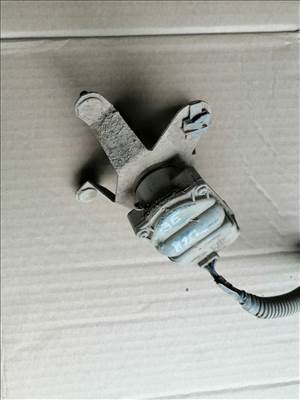 Mazda B 2500 Fényszóró magasság Állító motor jobb első  3722161334