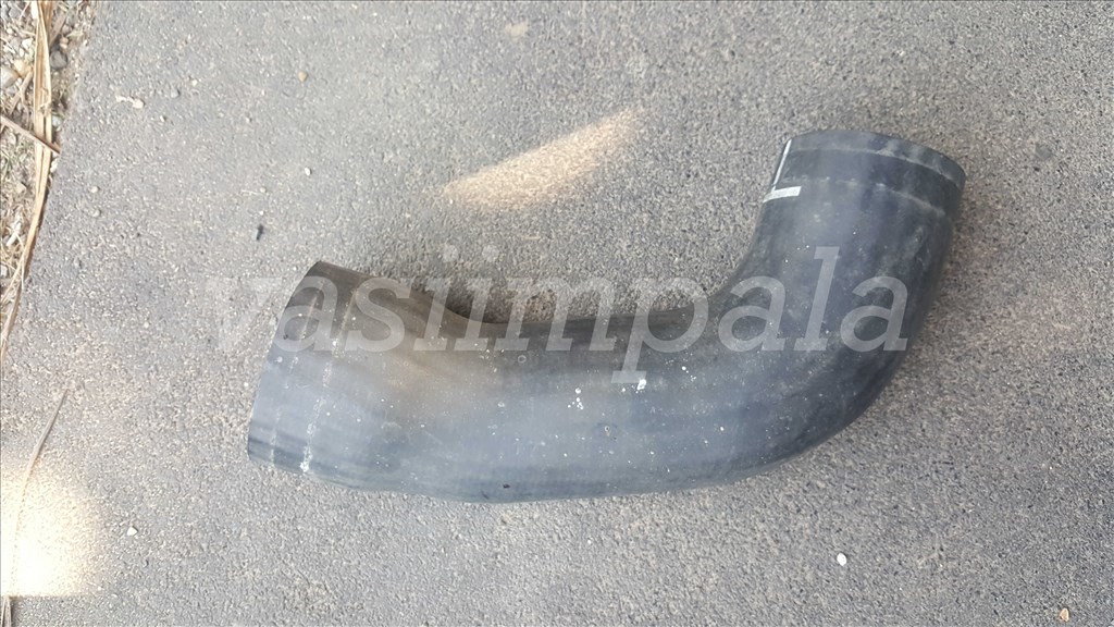 Volvo 30617270 S40 V40 1.9D intercoolercső 2. kép