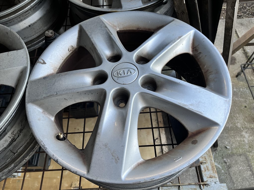  5x114.3 lyukosztású 6JJ 16" használt (gyári felni) alufelni 4. kép