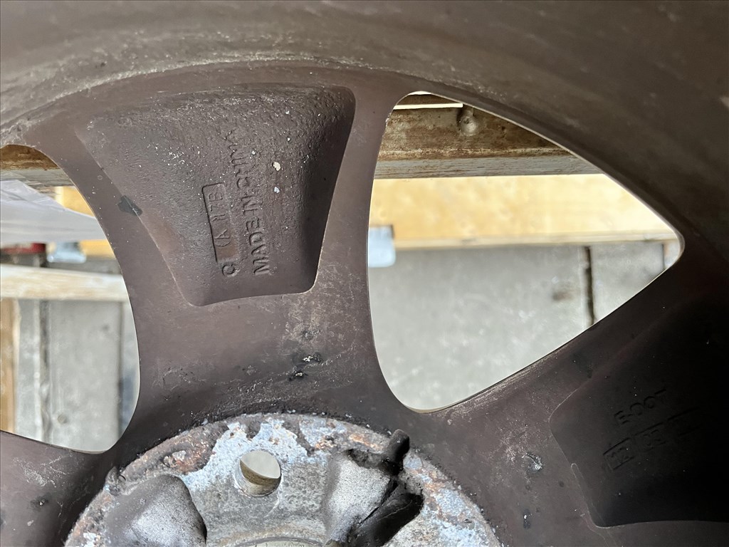  5x114.3 lyukosztású 6JJ 16" használt (gyári felni) alufelni 6. kép