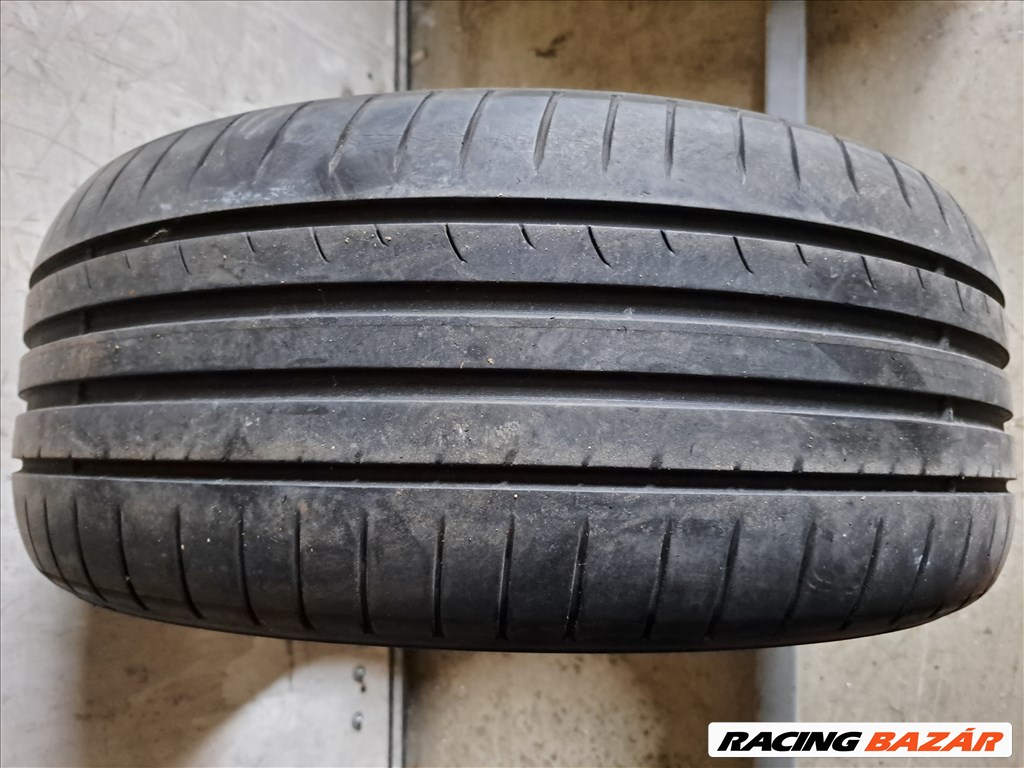 1db 215/55 R16 Dunlop Sport Bluresponse nyári gumi eladó!! Állapota: 5-6mm minta 1. kép