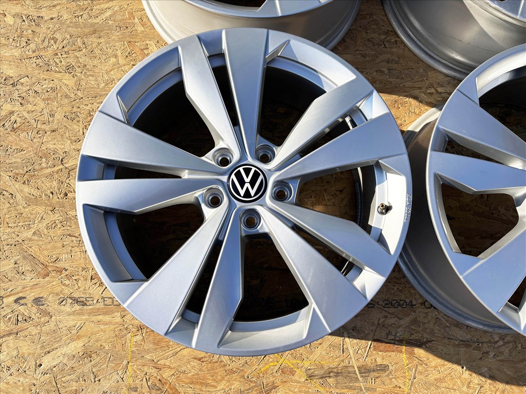 VW 18" 5x112 gyári Új alufelni eladó 18 coll Golf Jetta Caddy ID3 1. kép