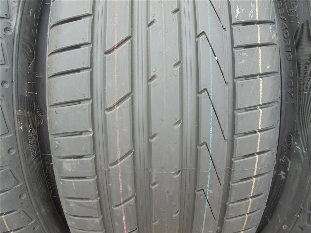 Új 235/40 R 19" Hankook 2025-ös nyári gumi eladó 2. kép