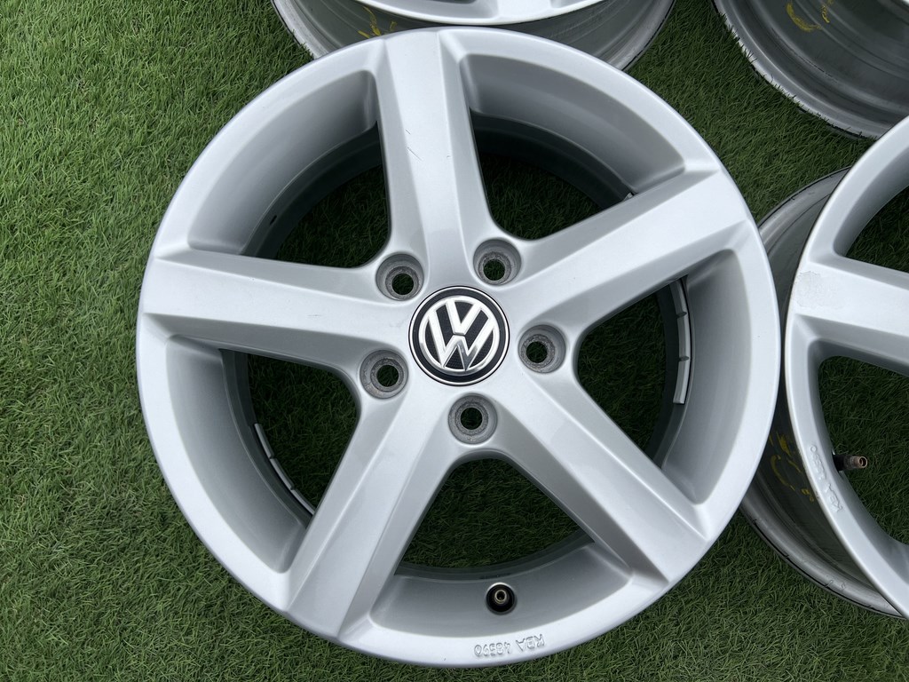 5x112 15" Volkswagen gyári alufelni 6Jx15h2 ET43 2. kép