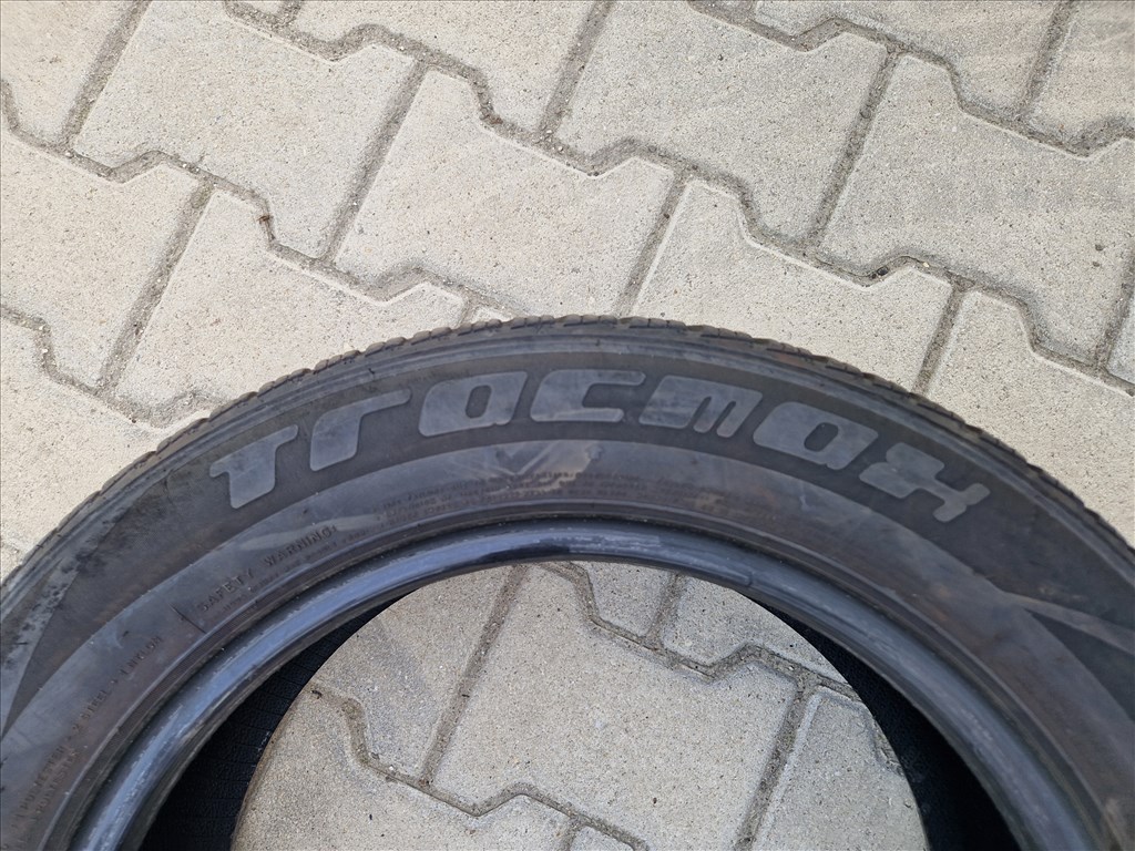  205/55 16" Tracmax négyévszakos gumi (26409) 2. kép