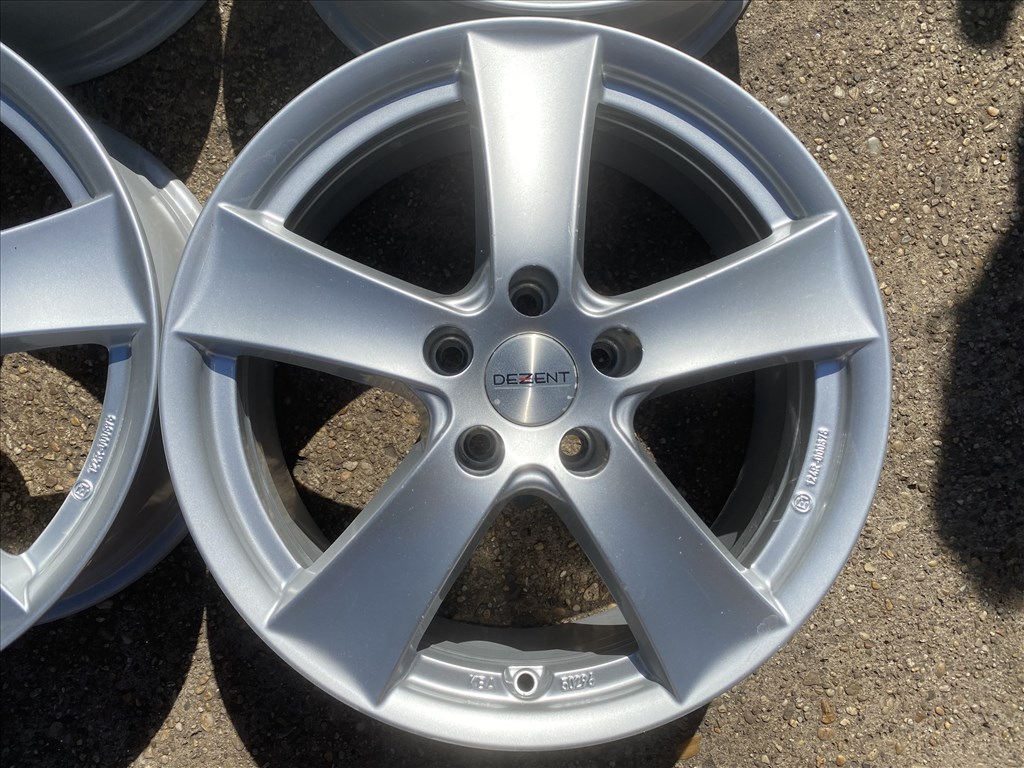 4db Dezent 17" VW - Skoda alufelni. (4070) 2. kép