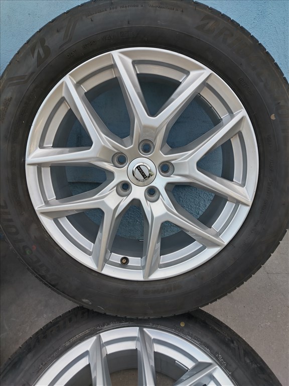  VOLVO xc60 18"alufelni, 235/60 Bridgestone gumi  2. kép