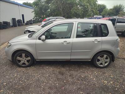 Mazda 2 (ZQ) bontott alkatrészei