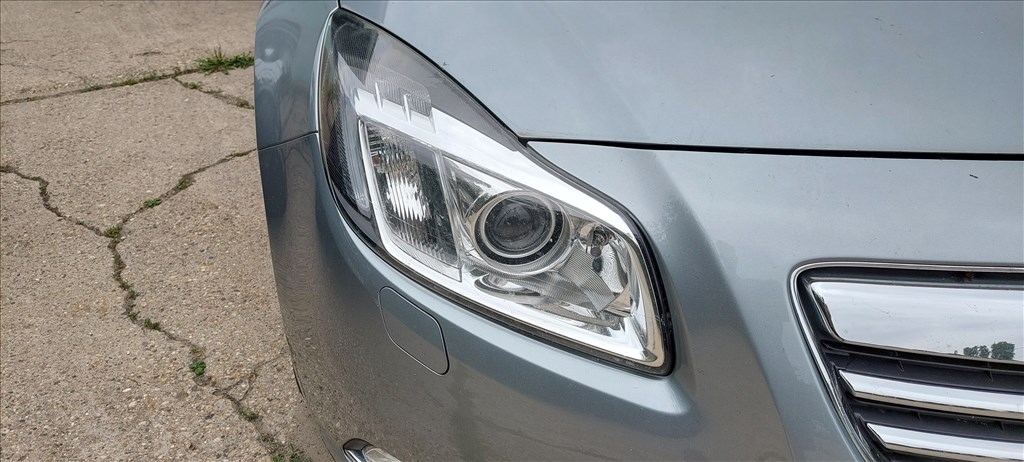Opel Insignia A jobb kanyarkövető xenon fényszóró  1. kép