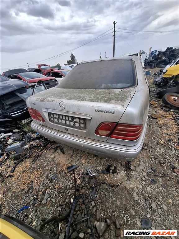 Mercedes E 200 (W210) bontott alkatrészei 6. kép
