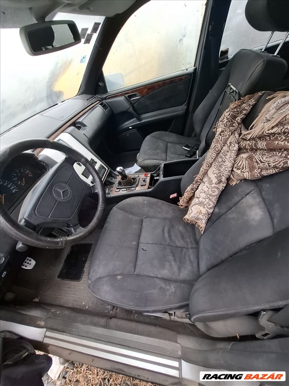 Mercedes E 200 (W210) bontott alkatrészei 10. kép