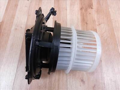 Toyota Fűtőmotor CHR 2016- , Corolla 2019- 87103f4020