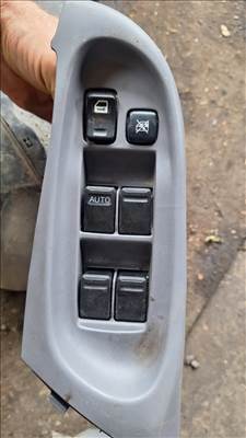 Nissan Almera N16 bal első ablakemelő kapcsoló 
