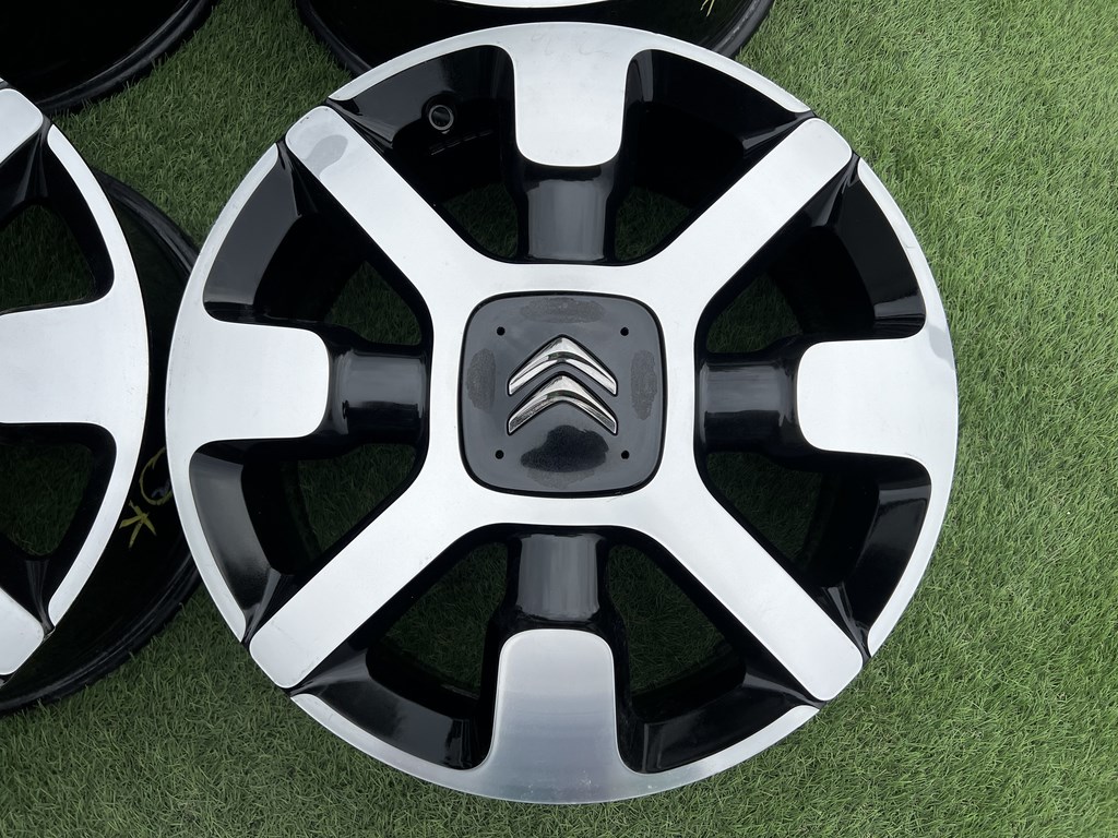 4x108 17" Citroen C4 Cactus gyári alufelni 6,5Jx17h2 ET19 3. kép