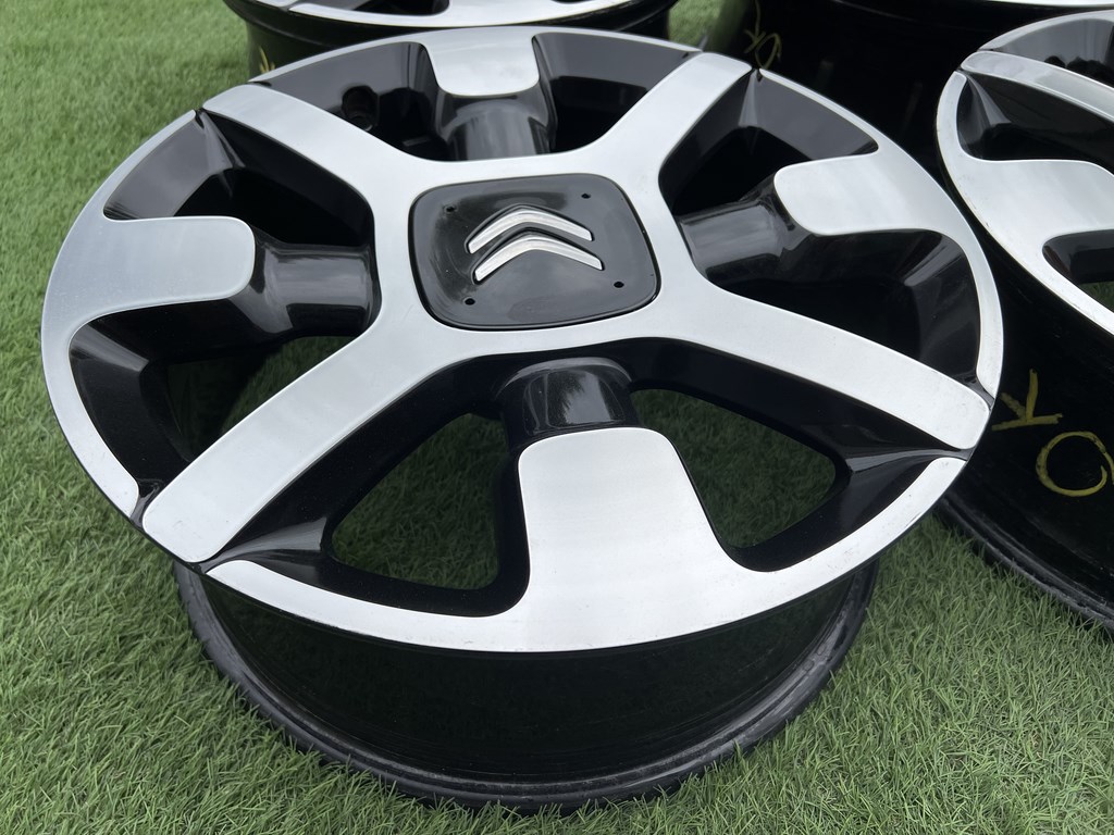 4x108 17" Citroen C4 Cactus gyári alufelni 6,5Jx17h2 ET19 8. kép