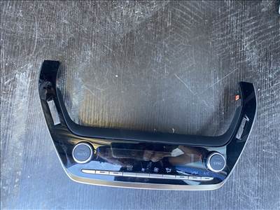 Toyota Corolla (E210) klíma panel 5590002m50