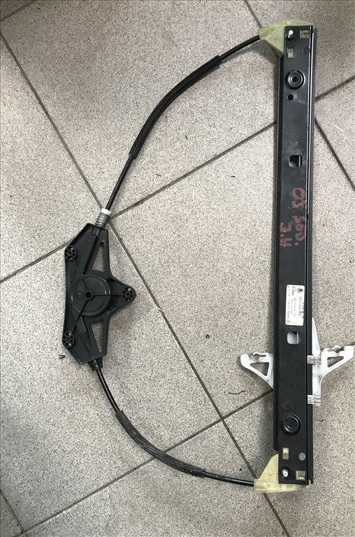 Skoda Octavia III ( 5ajtós) - jobb hátsó ablakemelő szerkezet 1. kép