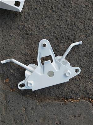 Volvo 850,S70,V70/1 Kipufogótartó leghátsó konzol.